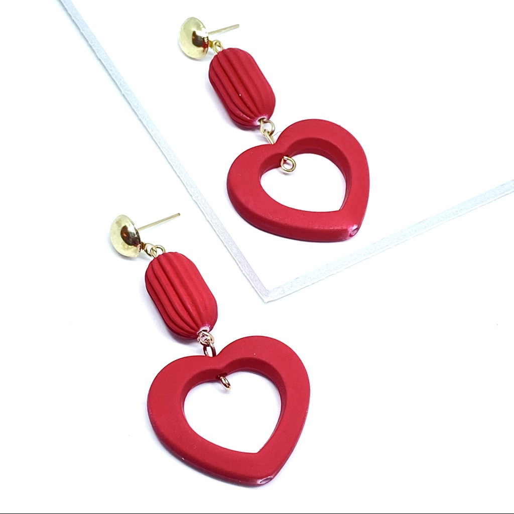 3/$30 Red Love Cutout Heart Dangle Earrings D39